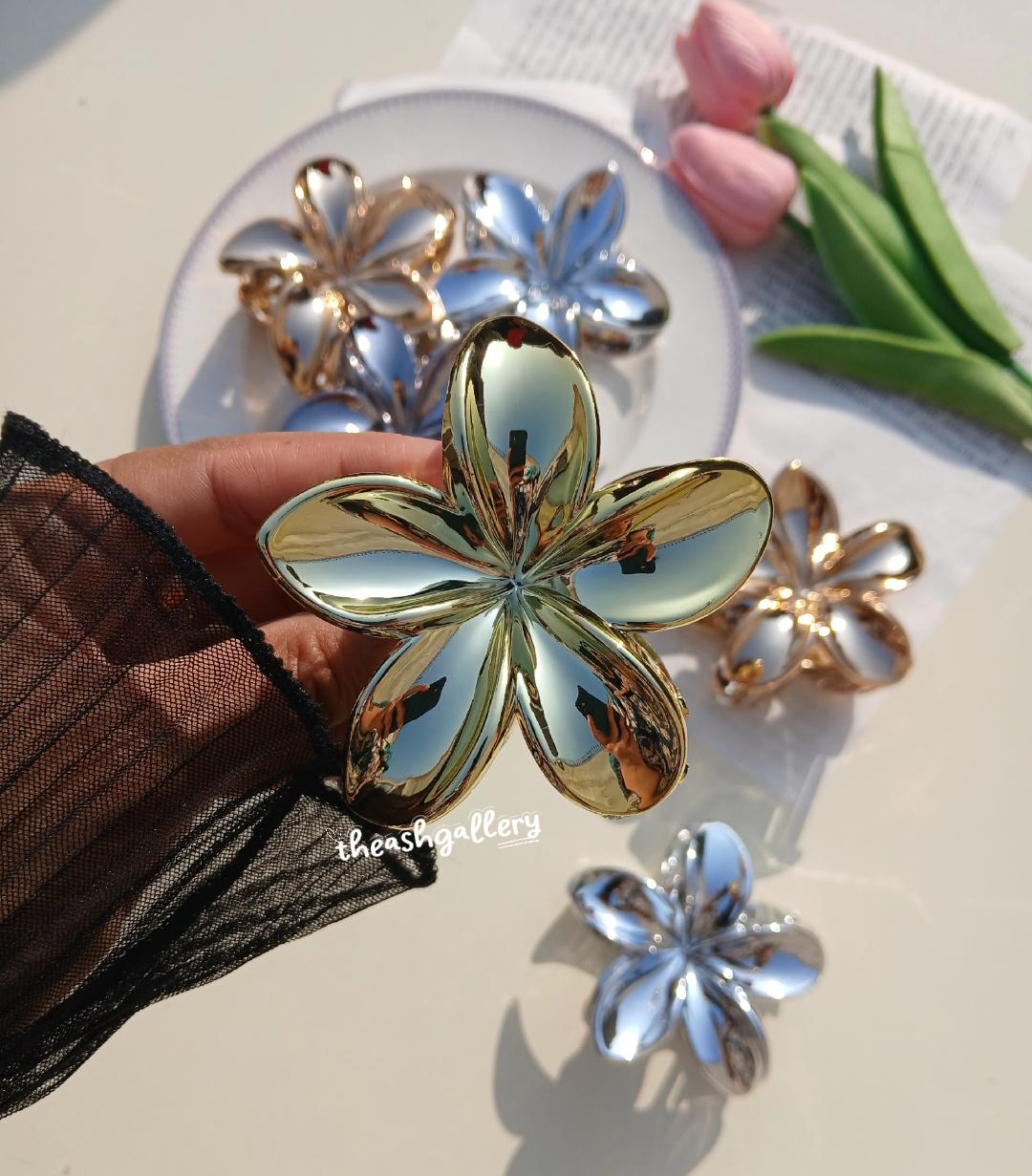 Gold Colour Flower Claws